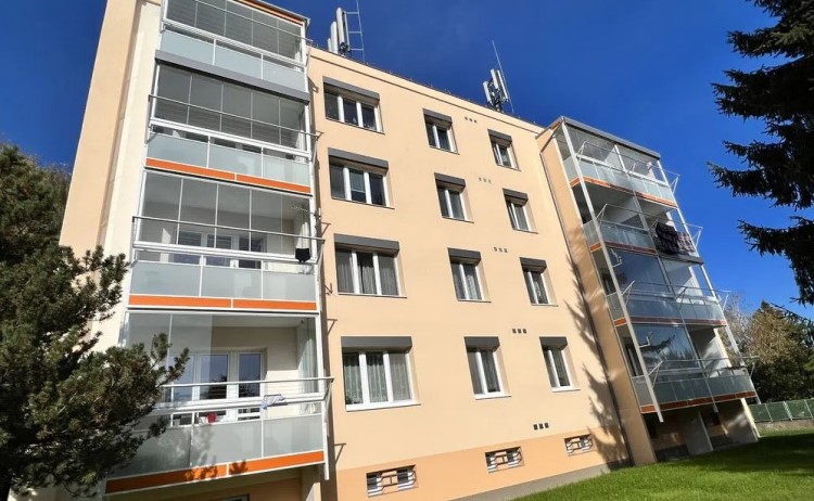 Rekonstrukce a rozšíření balkónů a lodžií