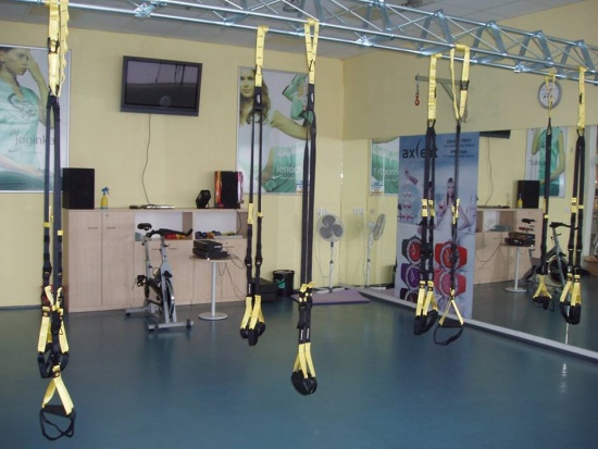 Fit 4 Fun Wellness Club, Hradec Králové: TRIX - funkční trénink: funkční trénink na závěsném systému, pro pro ženy i muže, využití váhy vlastního těla