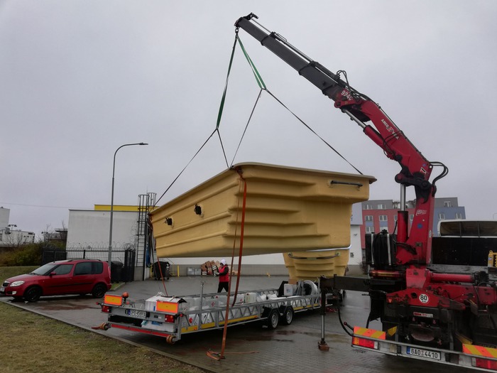 Překládka těžkých břemen, montážní práce hydraulickou rukou