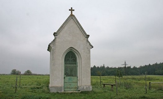 Obec Žerůtky okres Znojmo, kaple se zvoničkou