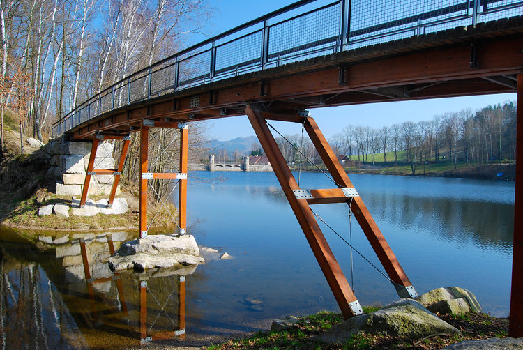 Průmyslové a dopravní stavby, mosty a jiné projekty