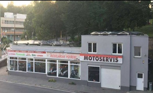 Výměna pneu v motoservisu