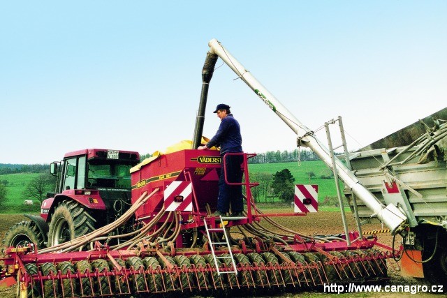 Šnekové dopravníky s hydromotorem od CanAgrocz, s.r.o.