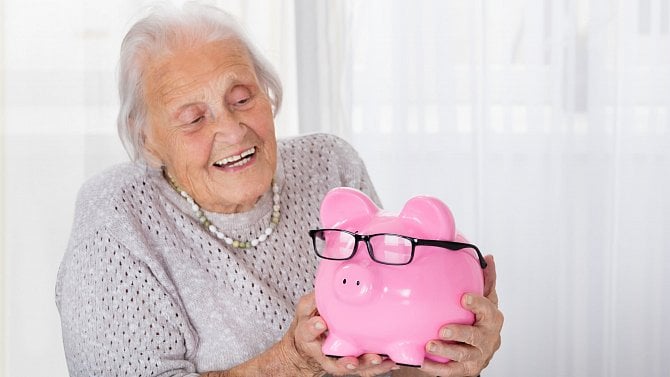 Důchody v lednu vzrostou o 360 Kč, a to skoro všem důchodcům