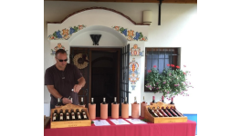 Moravské víno ve sklepě na Čejči s tradiční degustací vína