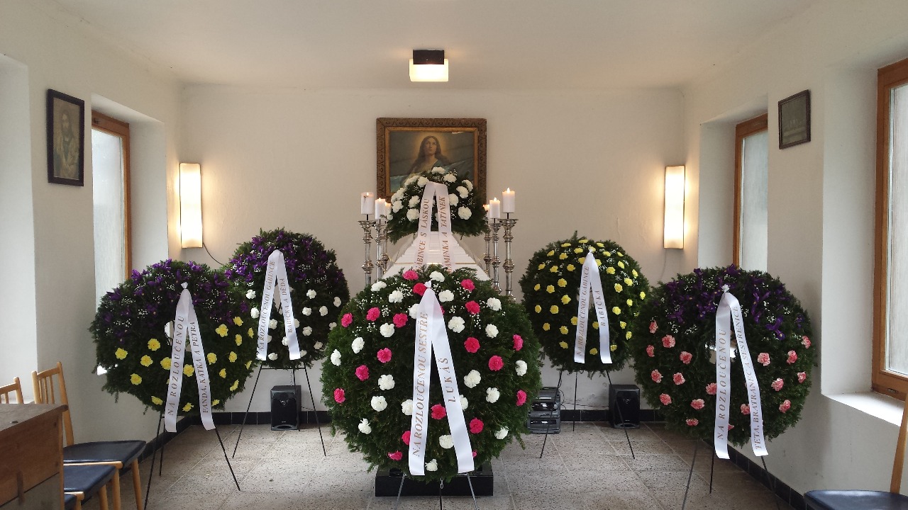 Rodinná pohřební služba s tradicí – smuteční služby nonstop Praha západ