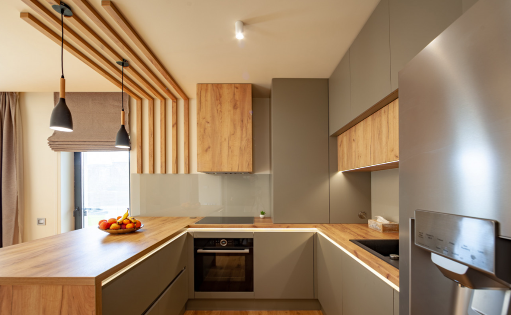 Nová kuchyně na míru podle vašich představ – spojení praktičnosti a moderního designu