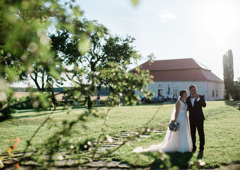 Pořádání svateb na míru – stylová stodola, nádherné dekorace i zajištění cateringu