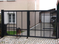 Zakázková kovovýroba - pojezdové brány, zábradlí, ploty