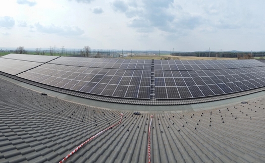 Na solární panely poskytujeme výkonnostní záruky 25 let a na práci 3 roky