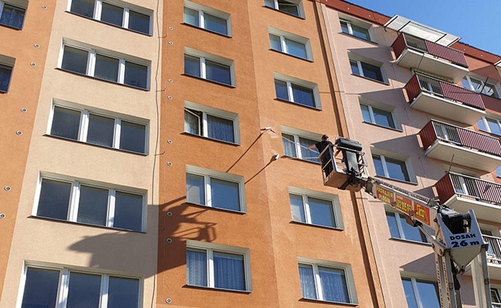Čištění, nátěry střech a fasád bytových domů Olomouc