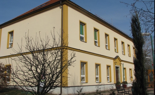 Základní škola Zdechovice, okres Pardubice
