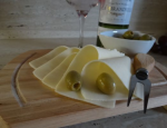Moravský výběrový sýr, sýrové nitě ze Sýrárny ROLS v Kostelci na Hané