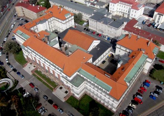 Prejzová střecha: Tradiční krása pro historické objekty od STŘECHY VRŇATA & ŽÁČIK s.r.o.