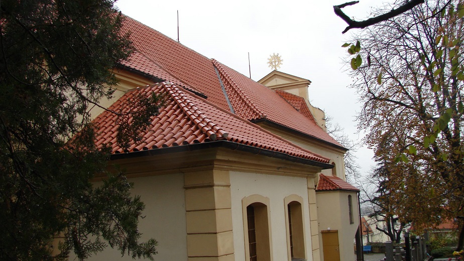 Prejzová střecha: Tradiční krása pro historické objekty od STŘECHY VRŇATA & ŽÁČIK s.r.o.