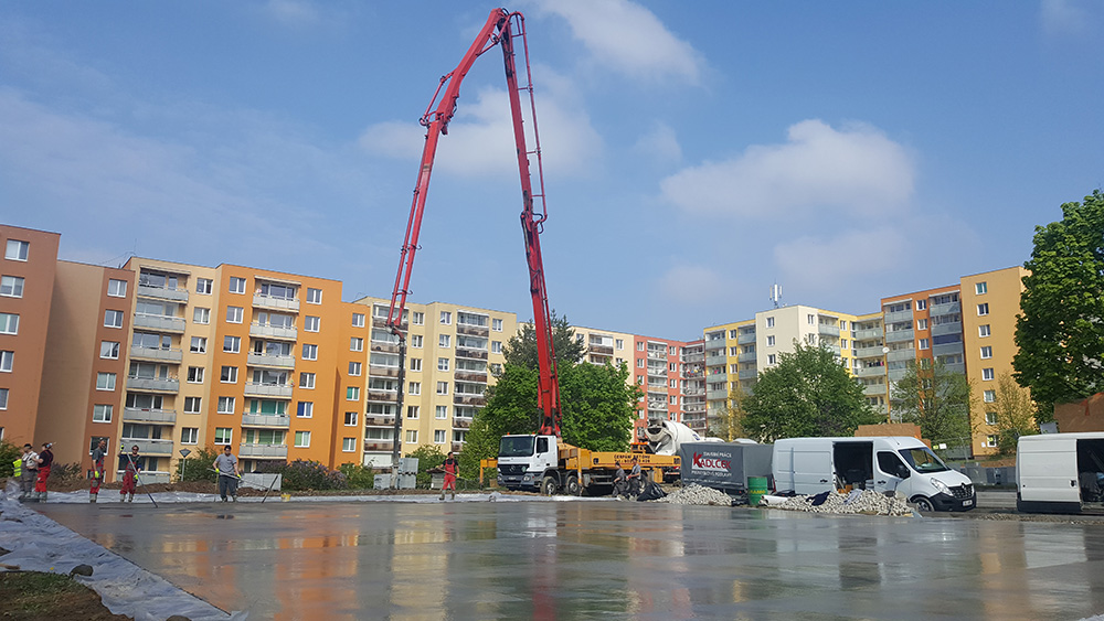 Beton z betonárny Prestamix pro stavby v Kuřimi, Brně a okolí