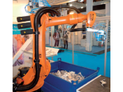 Bin Picking – výběr objektů z bedny robotem naváděným 3D kamerou