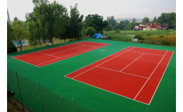 Vyzkoušejte umělý travní koberec Playrite pro tenisové dvorce a kurty.
